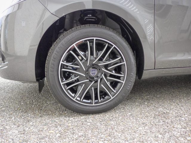 Lancia Ypsilon 1.0 FireFly 5 porte S&S Hybrid Gold km.0!!, del 2023, 1 km, in vendita a Grassobbio (BG)