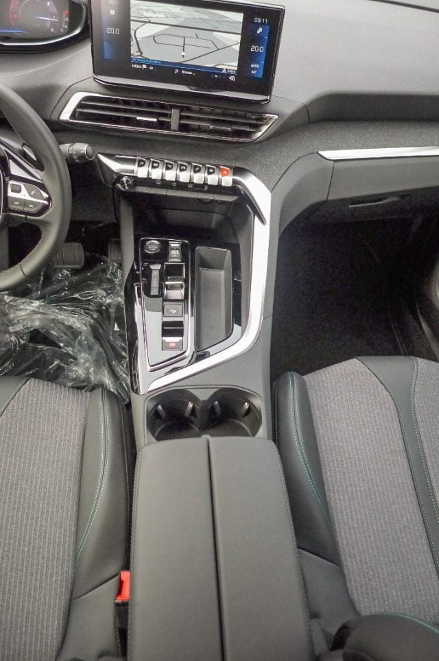 Peugeot 5008 BlueHDi 130 S&S EAT8 Allure Pack km.0!!, del 2023, 1 km, in vendita a Grassobbio (BG)