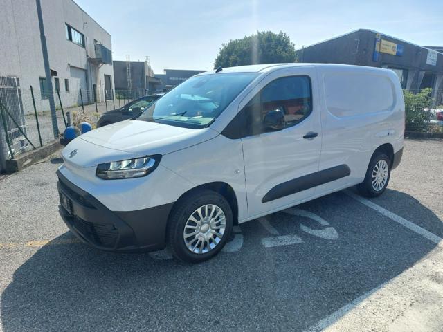 Toyota Proace City 1.5D 100 CV S&S PL Comfort CON PIANALE POSTERIORE - foto 4 di 4