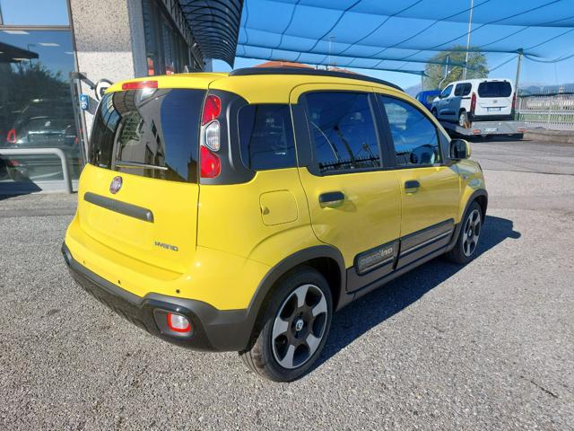 Fiat Pandina 1.0 FireFly 65 CV Hybrid Cross - foto 2 di 4