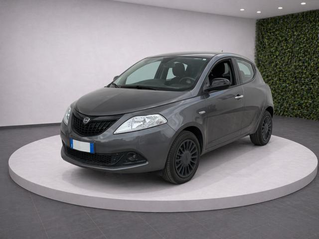 Lancia Ypsilon III 1.0 FireFly 70Cv 5p S&S Hybrid Silver usato a PAVIA DI UDINE