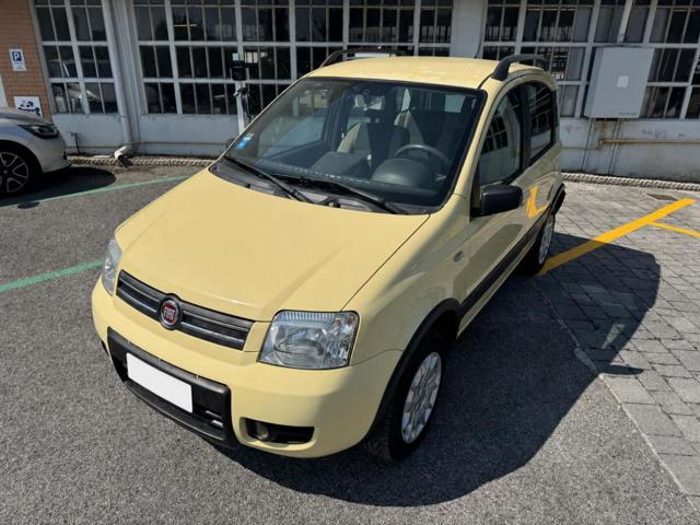 Fiat Panda II 1.2 8v 60Cv 4x4 Climbing - foto 2 di 4