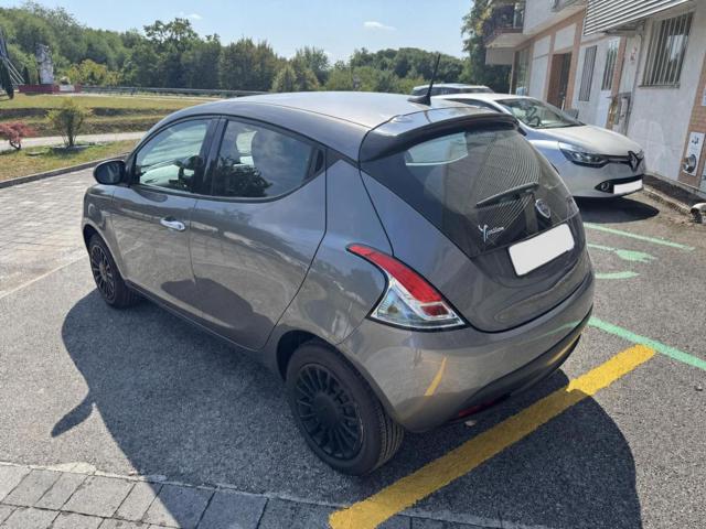 Lancia Ypsilon III 1.0 FireFly 70Cv 5p S&S Hybrid Silver - foto 4 di 4