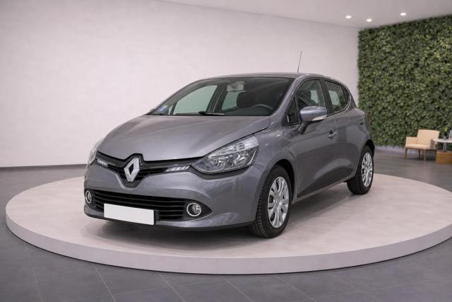 Renault Clio IV 1.2 16v 75Cv 5 porte Authenique, del 2015, 160.773 km, in vendita a Pavia Di Udine (UD)
