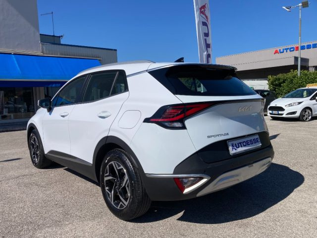 Kia Sportage 1.6 CRDi MHEV Business 2WD - foto 2 di 4