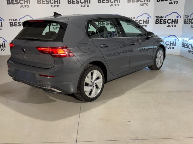 Volkswagen Golf 2.0 TDI 150 CV DSG SCR Style - foto 2 di 4
