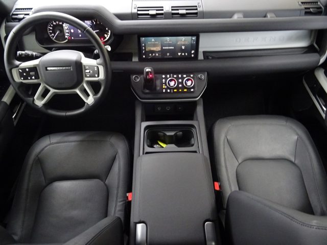 Land Rover Defender 110 3.0D I6 200 CV AWD Auto SE - foto 4 di 4