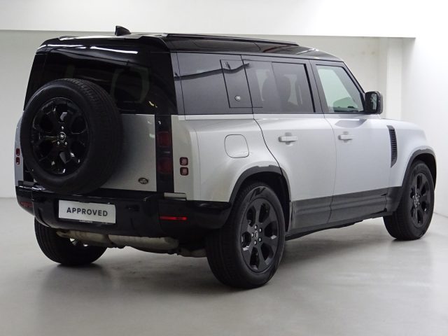 Land Rover Defender 110 3.0D I6 250 CV AWD Auto X-Dynamic SE - foto 2 di 4