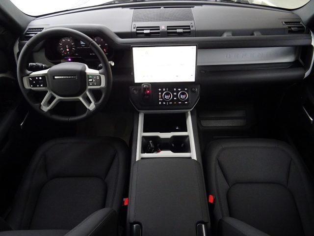 Land Rover Defender 110 3.0D I6 200 CV AWD Auto S - foto 4 di 4