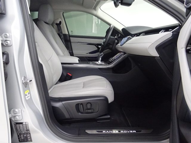 Land Rover Range Rover Evoque 2.0D I4 163 CV AWD Auto SE - foto 3 di 4