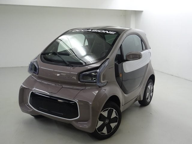 XEV Yoyo Yoyo, del 2022, 2.200 km, in vendita a Tavernerio (CO)