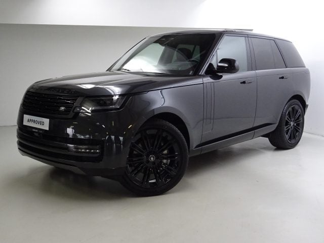 Land Rover Range Rover 3.0D l6 HSE, del 2025, 3.870 km, in vendita a Tavernerio (CO)
