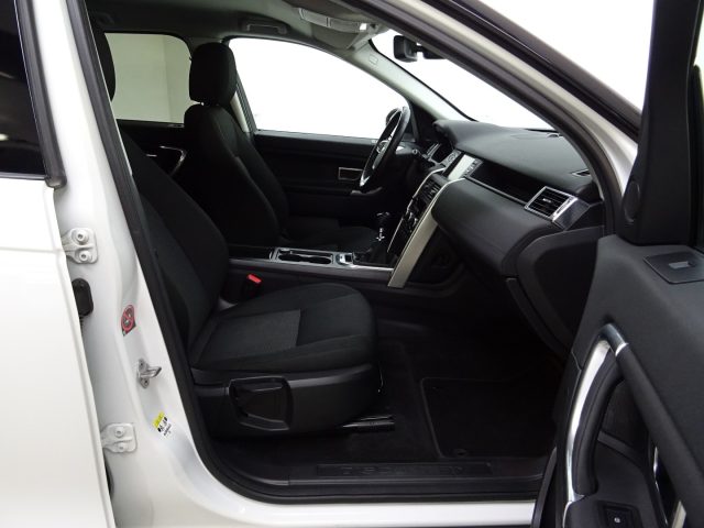 Land Rover Discovery Sport 2.0 TD4 150 CV Pure - foto 2 di 12
