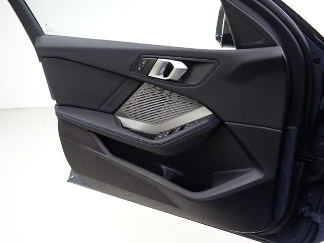 BMW 116 M Sport, del 2025, 3.500 km, in vendita a Tavernerio (CO)