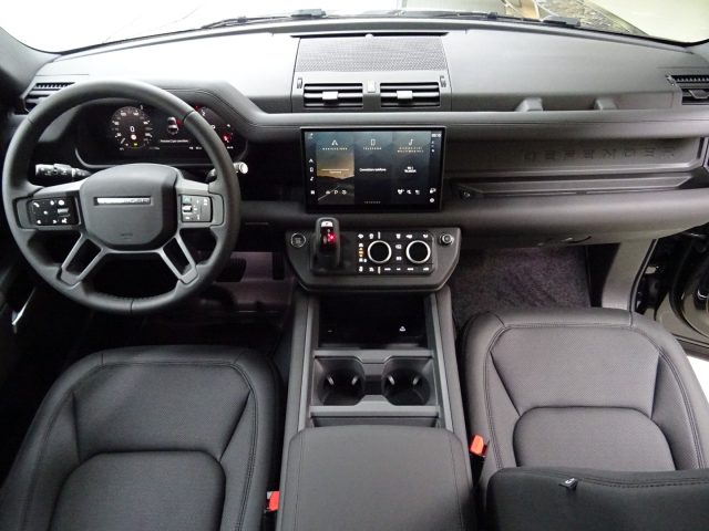Land Rover Defender 90 3.0D I6 200 CV AWD Auto X-Dynamic SE - foto 4 di 4