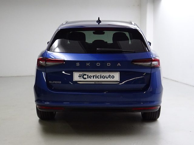 Skoda Superb 2.0 TDI DSG Wagon STYLE, del 2025, 1 km, in vendita a Tavernerio (CO)
