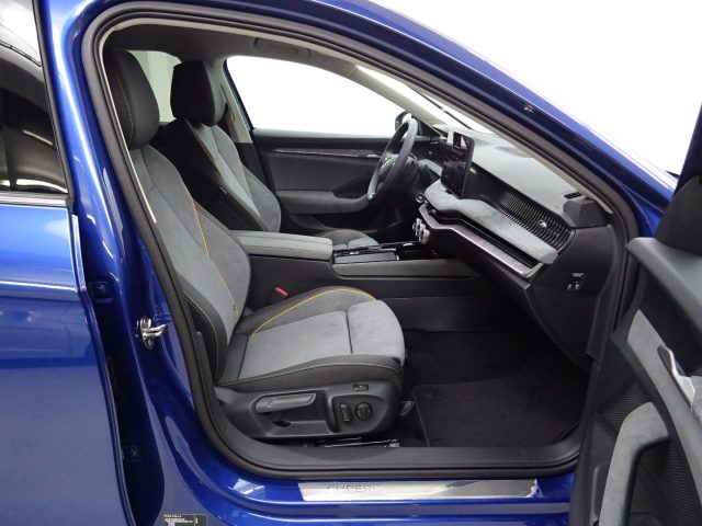 Skoda Superb 2.0 TDI DSG Wagon STYLE - foto 2 di 4