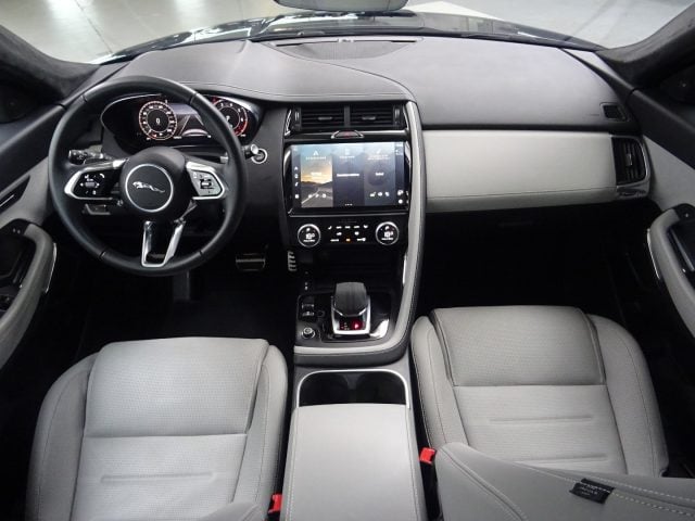 Jaguar E-Pace 2.0 I4 249 CV AWD Auto R-Dynamic HSE - foto 4 di 19