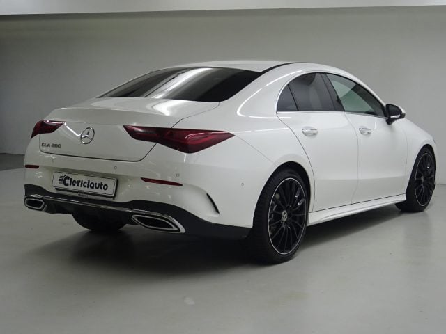 Mercedes-Benz CLA 200 Automatic AMG Line Premium - foto 2 di 4