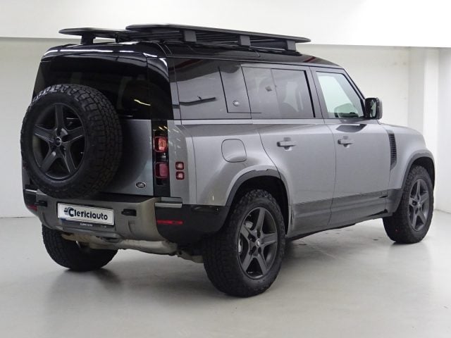 Land Rover Defender 110 3.0D I6 250 CV AWD X-Dynamic S 7 POSTI - foto 2 di 4