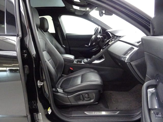 Jaguar E-Pace 2.0D I4 163 CV AWD Auto R-Dynamic Black - foto 3 di 4