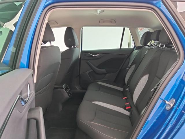 Skoda Kamiq 1.0 TSI 115 CV DSG Black Dots + Convenience Pack - foto 4 di 4
