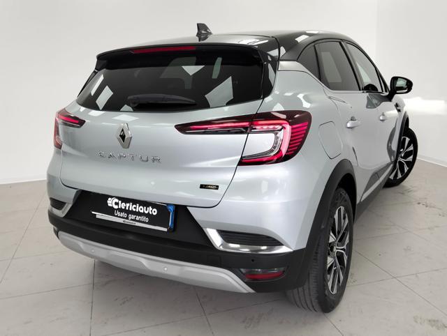 Renault Captur Plug-in Hybrid E-Tech 160 CV Techno - foto 2 di 4