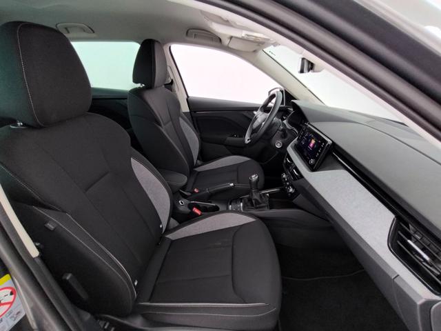 Skoda Kamiq 1.0 TSI 115 CV Black Dots + Convenience Pack - foto 3 di 4