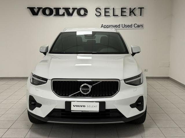 Volvo XC40 B3 automatico Core - foto 3 di 4