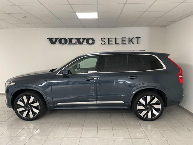Volvo XC90 T8 Plug-in Hybrid AWD 7 posti Ultra Bright KM0 usato a LURATE CACCIVIO