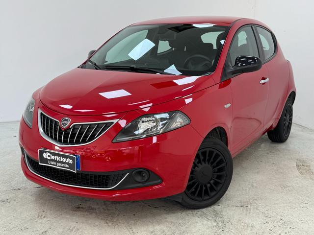 Lancia Ypsilon 1.0 FireFly 5 porte S&S Hybrid Ecochic Silver usato a LURATE CACCIVIO