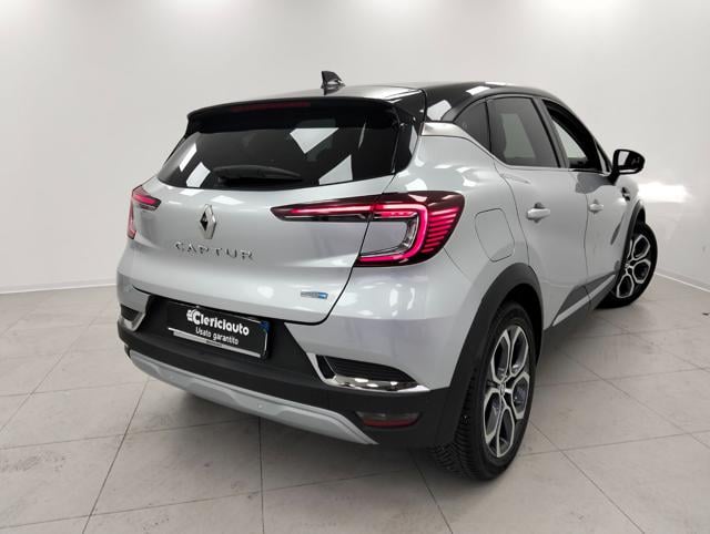 Renault Captur Full Hybrid E-Tech 145 CV Intens - foto 2 di 4