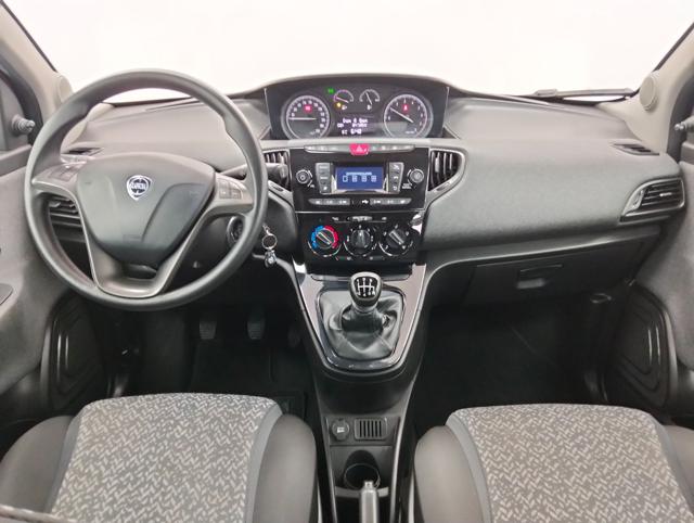 Lancia Ypsilon 1.0 FireFly 5 porte S&S Hybrid Ecochic Silver - foto 4 di 4