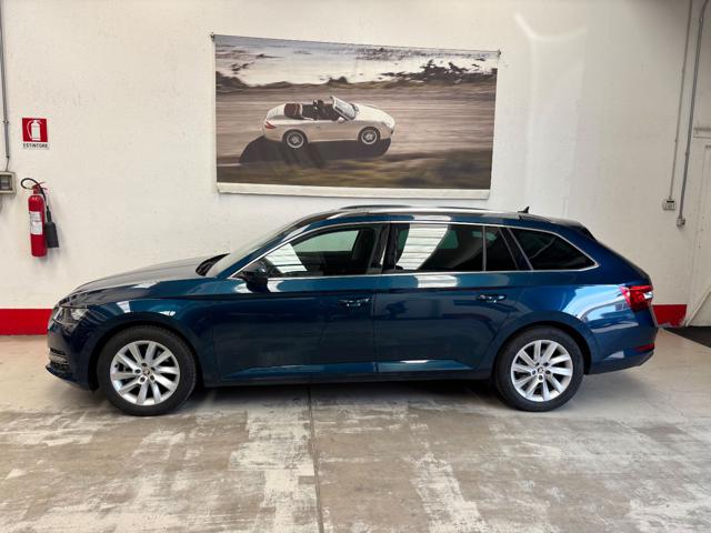 Skoda Superb 2.0 TDI EVO 200 CV SCR DSG Wagon 4x4 Style usato a MONTANO LUCINO