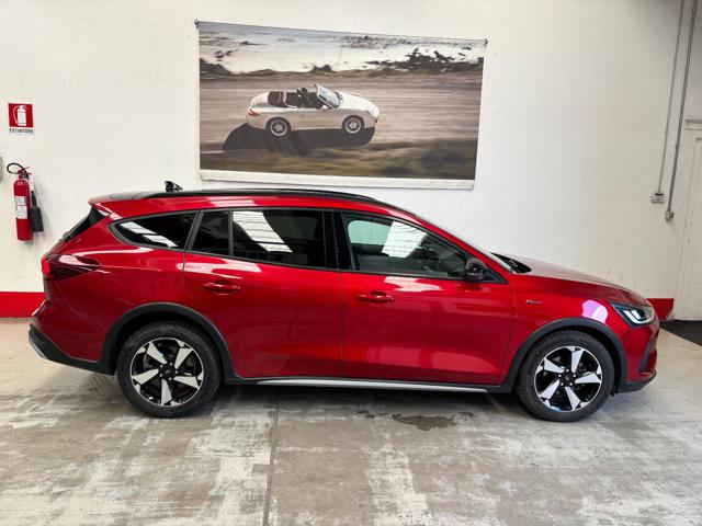 Ford Focus 1.0 EcoBoost Hybrid 125 CV Powershift SW Active - foto 2 di 4