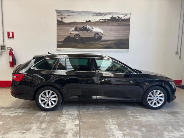 Skoda Superb 2.0 TDI EVO 150 CV SCR DSG Wagon Executive - foto 2 di 14