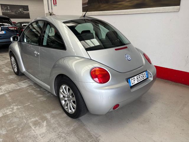 Volkswagen New Beetle 1.6 - foto 3 di 4