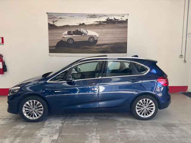 BMW 225 xe Active Tourer iPerf.Luxury TETTO APRIBILE, del 2021, 77.000 km, in vendita a Montano Lucino (CO)