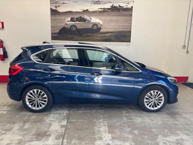 BMW 225 xe Active Tourer iPerf.Luxury TETTO APRIBILE - foto 2 di 4