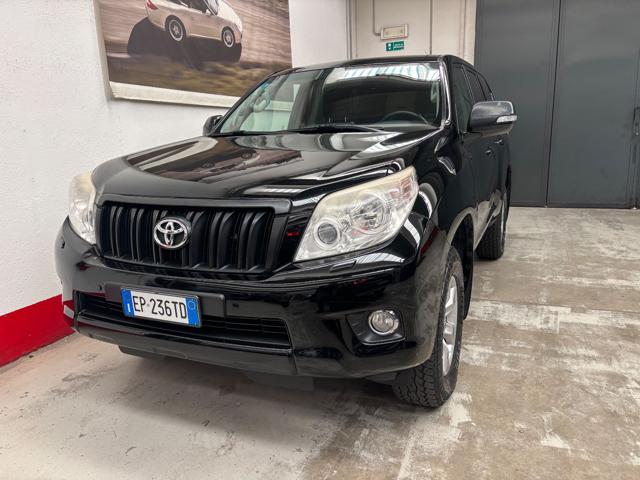 Toyota Land Cruiser 3.0 D4-D MANUALE TAGLIANDI UFFICIALI - foto 3 di 4
