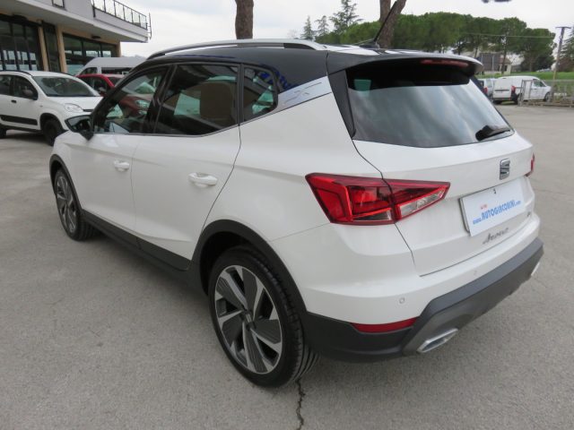 SEAT Arona 1.0 TGI FR ITALIANA fari full led - foto 4 di 4