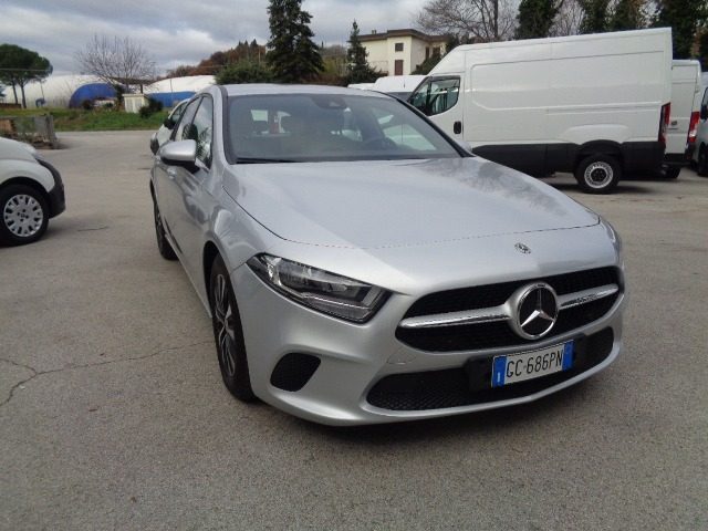 Mercedes-Benz A 180 d Automatic Business KM52000 - foto 2 di 4