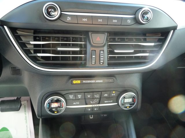 Ford Focus 1.5 EcoBlue 120 CV automatico SW Business Co-Pilot, del 2020, 64.000 km, in vendita a Tolentino (MC)