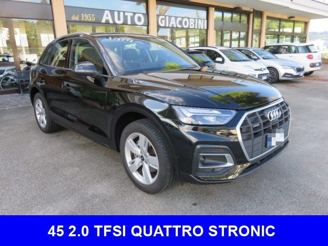Audi Q5 45 TFSI quattro S tronic Business, del 2022, 77.000 km, in vendita a Tolentino (MC)