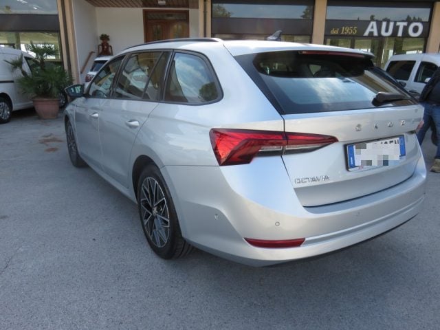 Skoda Octavia 1.5 G-TEC DSG Wagon Executive - foto 3 di 4