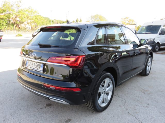 Audi Q5 45 TFSI quattro S tronic Business - foto 2 di 4