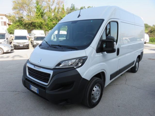 Peugeot Boxer 33 2.2 BlueHDi 140 S&S PM-TM Furgone KM44000, del 2024, 44.000 km, in vendita a Tolentino (MC)