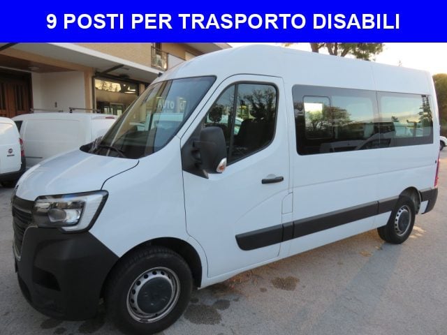 Renault Master T35 2.3 dCi 150 PM-TM COMBI 9 POSTI TRASP DISABIL, del 2023, 75.000 km, in vendita a Tolentino (MC)