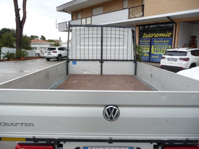 Volkswagen Crafter 35 2.0 TDI 140CV PL Cassonato Bus CASSONE FISSO - foto 3 di 4