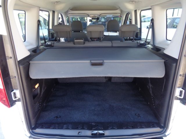 Fiat Doblo Doblò 1.6 MJT 120CV S&S Lounge 5 POSTI, del 2019, 80.000 km, in vendita a Tolentino (MC)